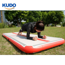 Proporcionar diferentes tamaños 3M 6M12M Juego inflable de alfombra de pista de aire usada de alta calidad con puntada de caída